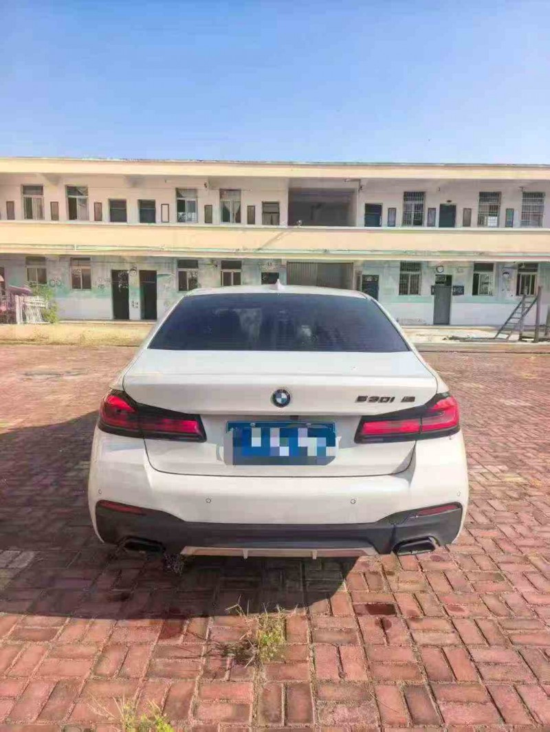 吉安23年宝马5系9