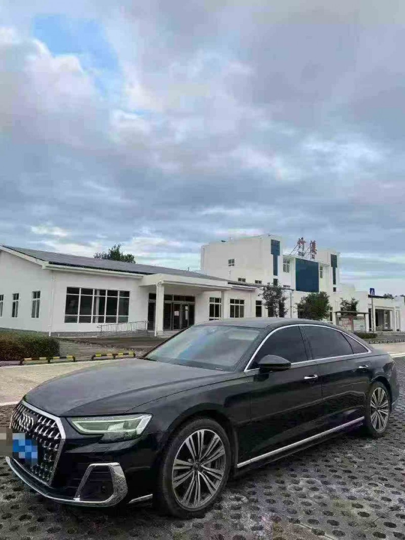 重庆24年奥迪A8L3