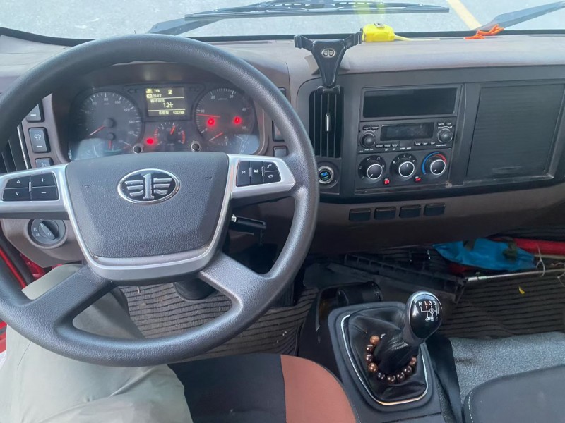 娄底24年解放解放卡车4