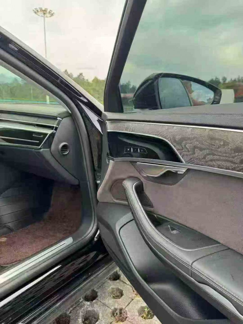 重庆24年奥迪A8L5