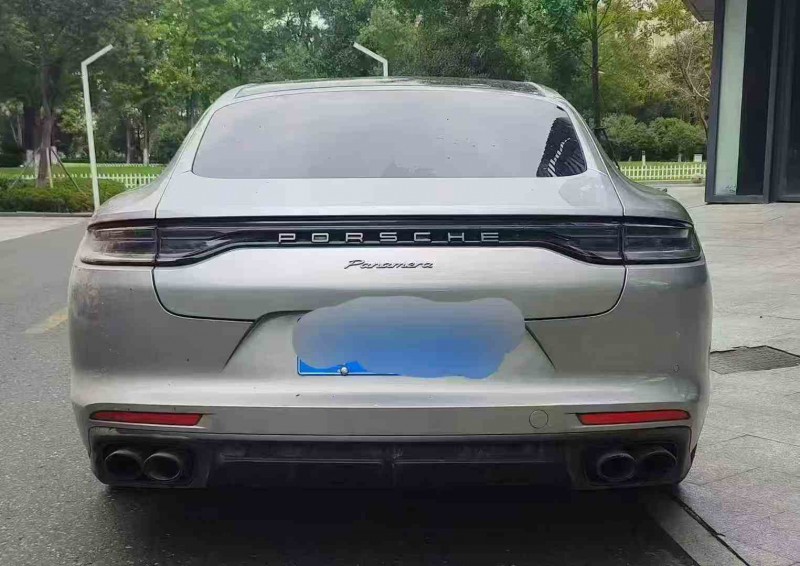 重庆24年保时捷帕拉梅拉9