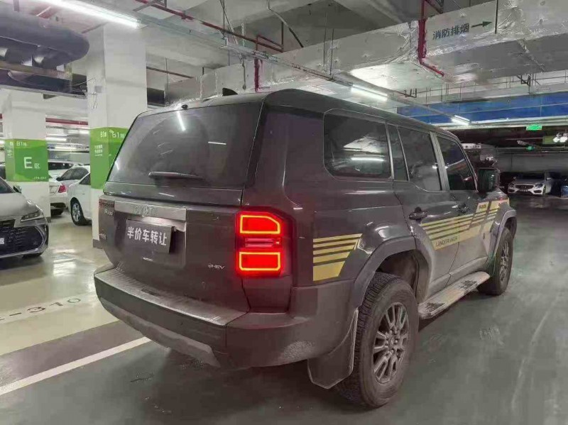 湖州24年丰田普拉多8