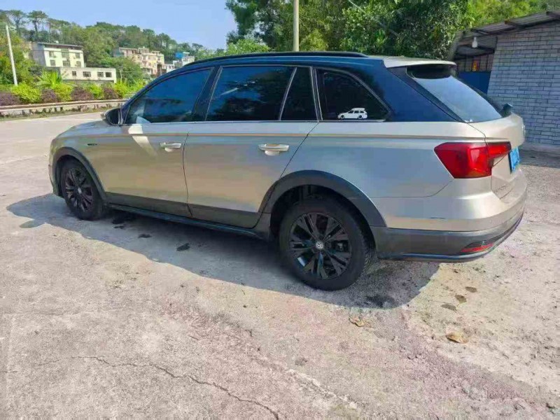 钦州16年大众蔚领8