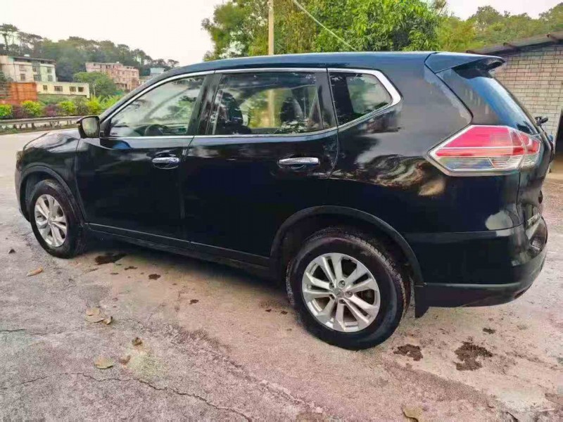 梧州16年日产奇骏8