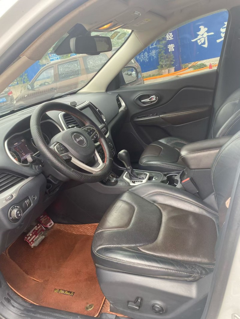 娄底18年Jeep自由光3