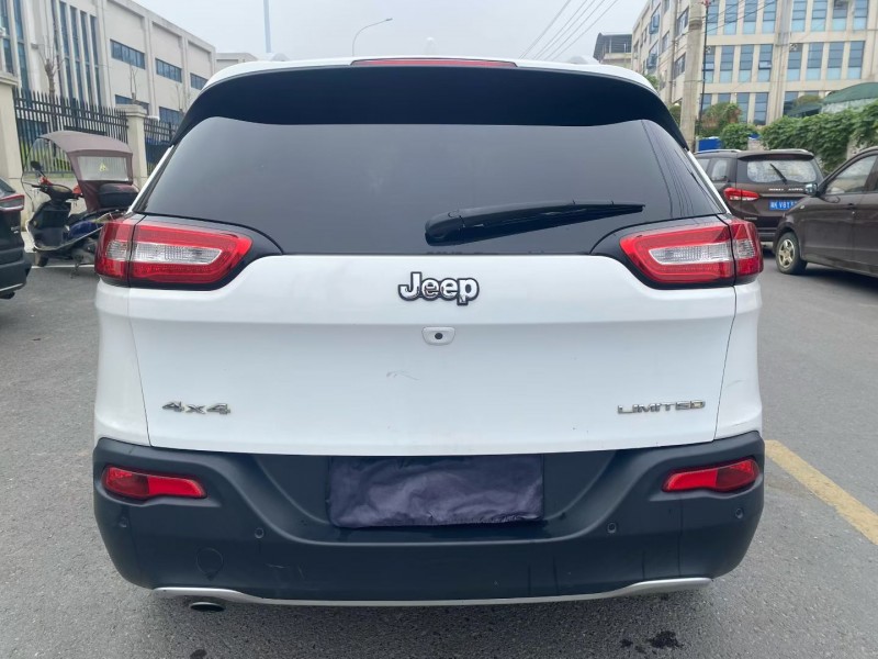 娄底18年Jeep自由光9