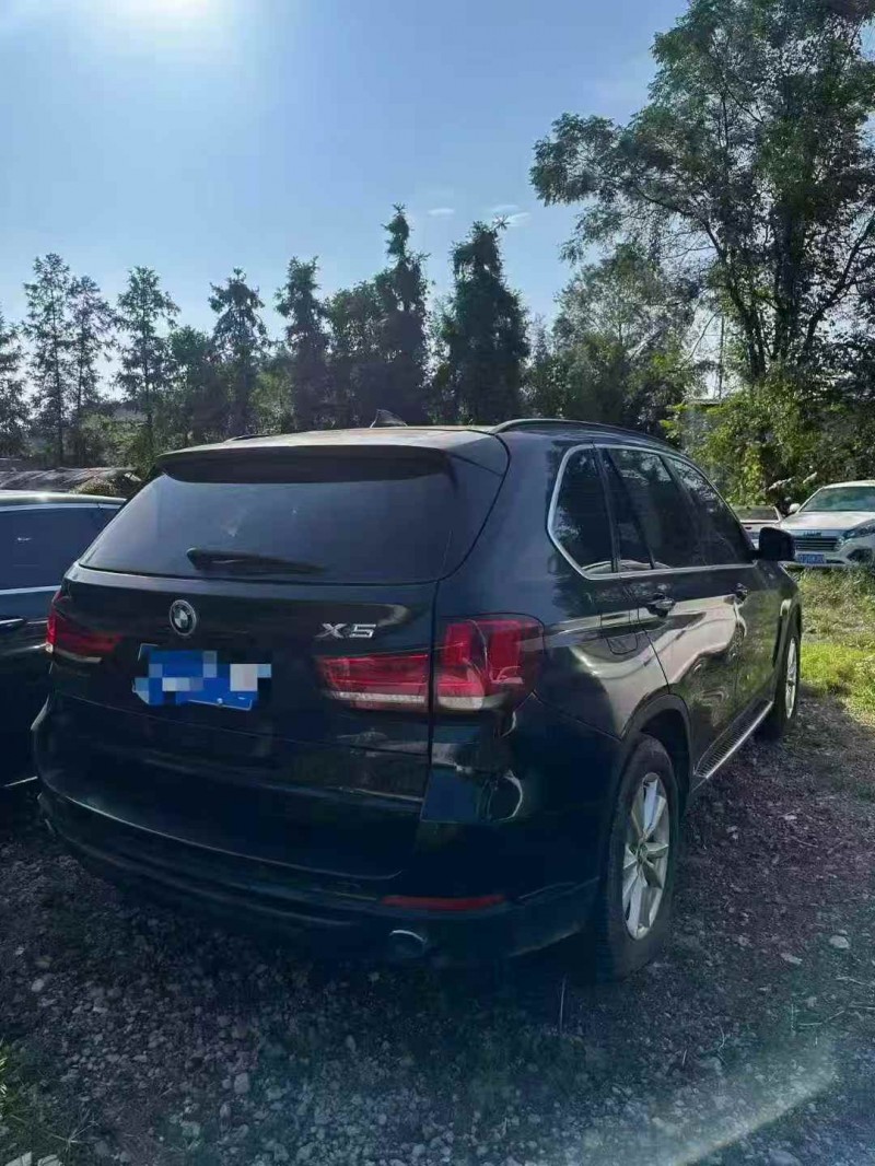 黔西南15年宝马X58