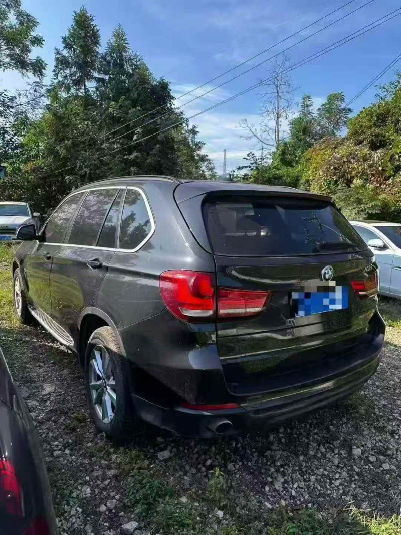 黔西南15年宝马X59