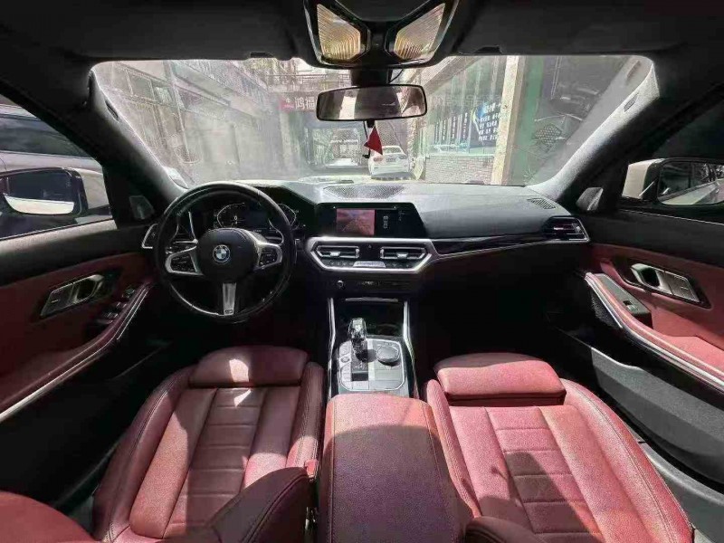 安顺21年宝马3系6