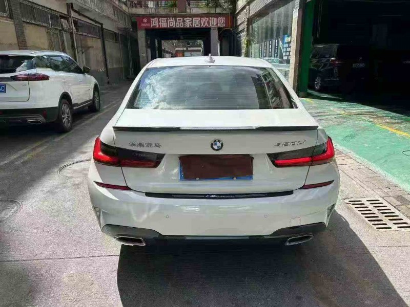 安顺21年宝马3系9