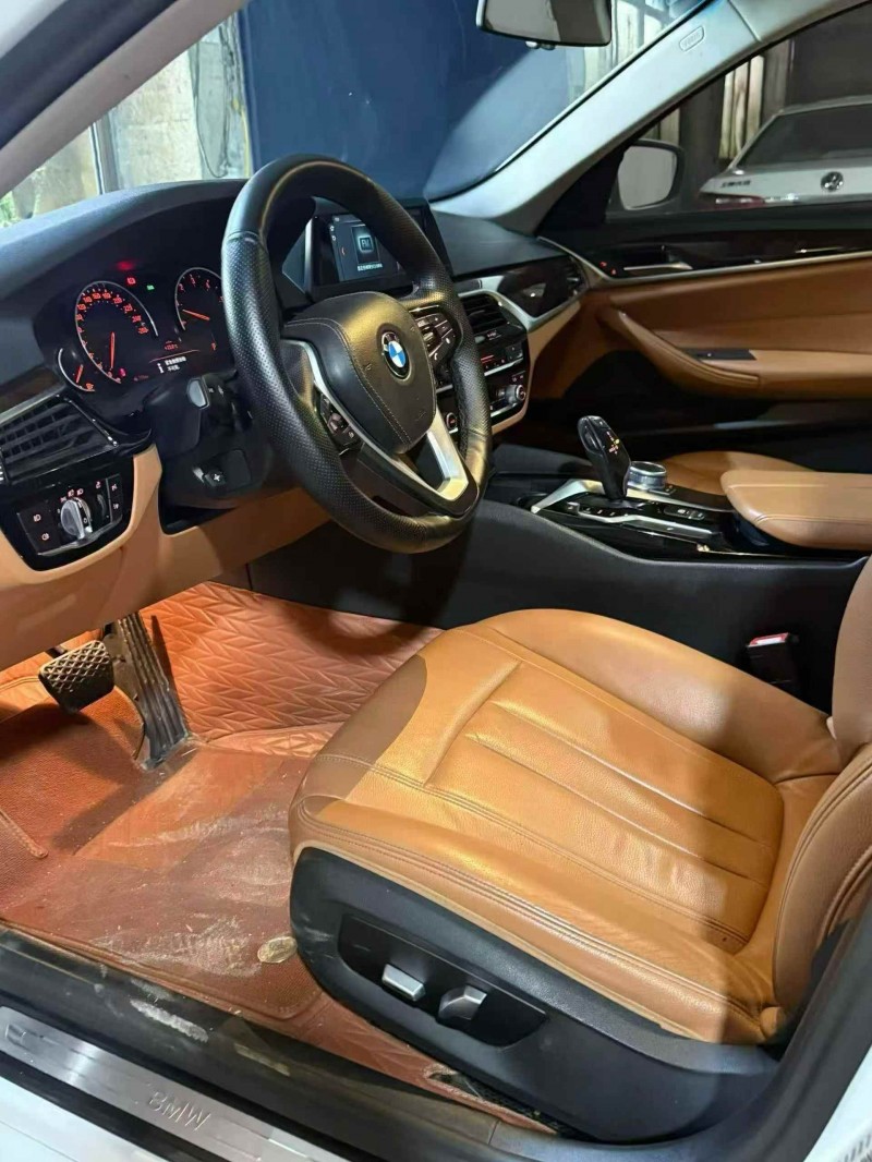 毕节18年宝马5系4