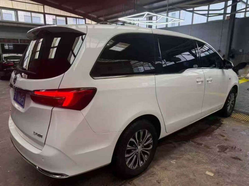 保定20年别克GL88