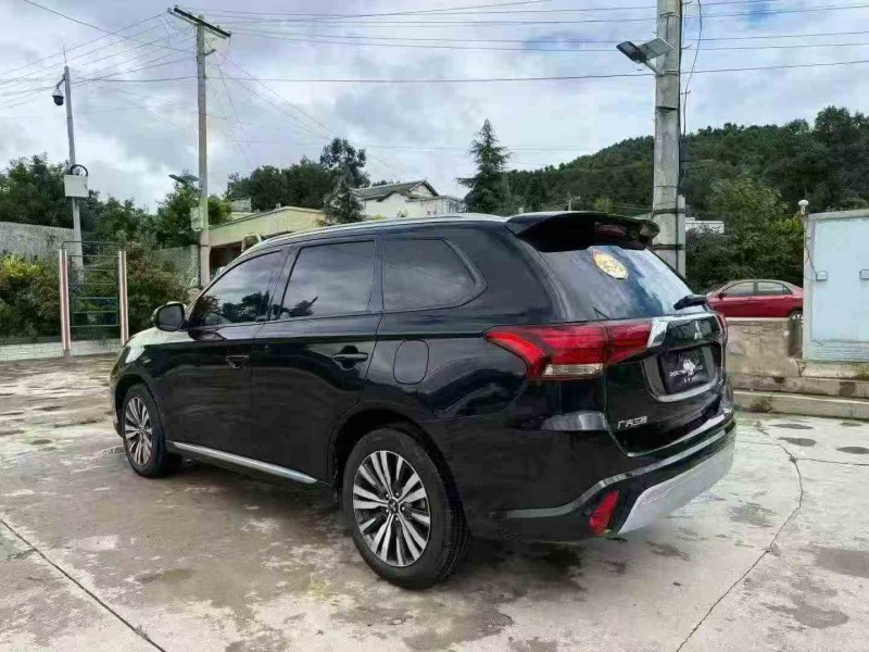 铜仁22年三菱欧蓝德8