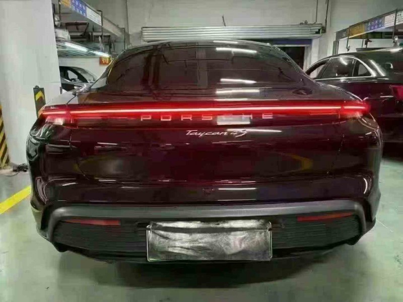 毕节21年保时捷Taycan8