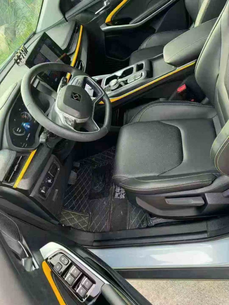 贵港23年江淮思皓3