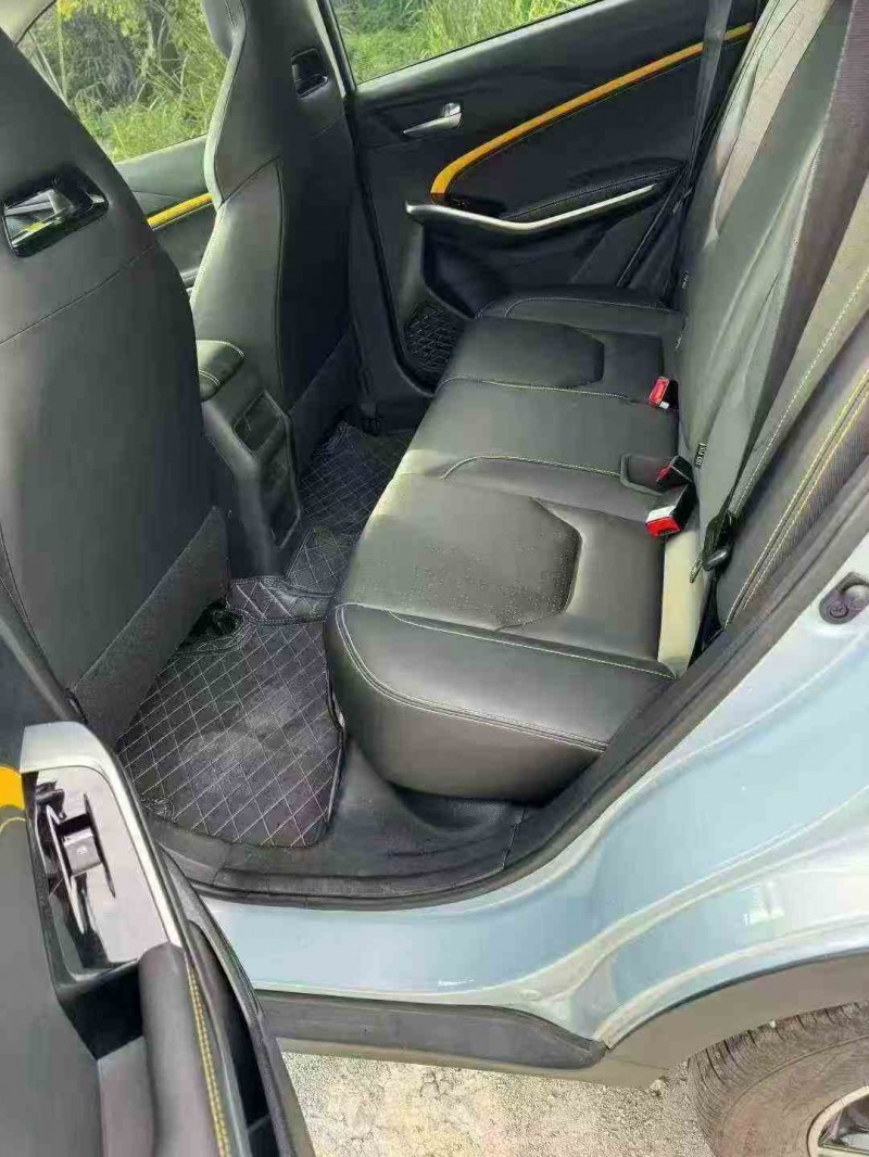 贵港23年江淮思皓4