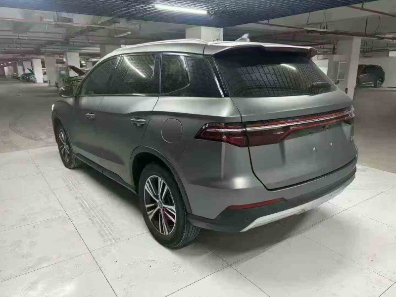 泸州20年比亚迪宋8