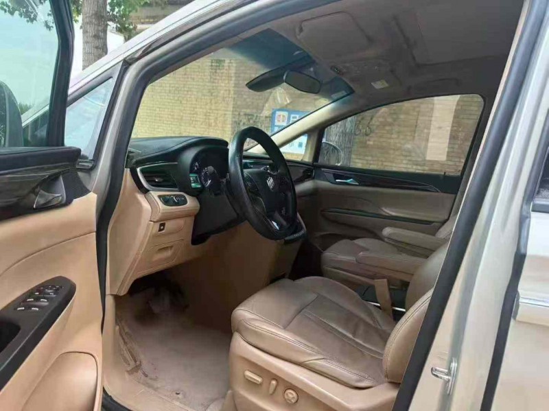 保定19年别克GL84