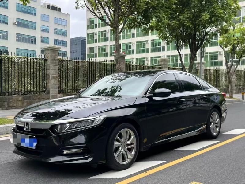 深圳21年本田雅阁2