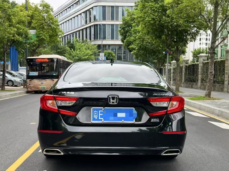 深圳21年本田雅阁9