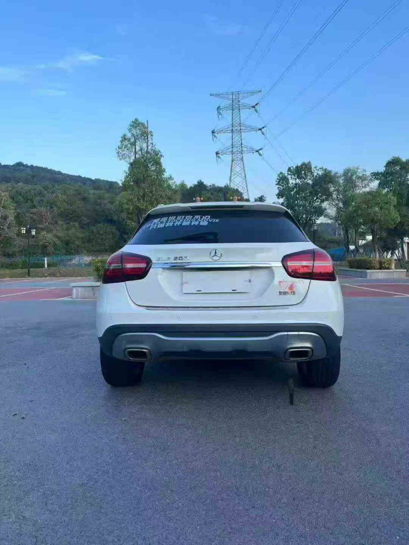 景德镇19年奔驰GLA9