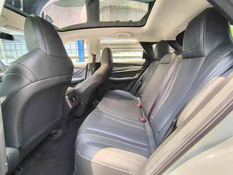 东莞25年启辰大V5