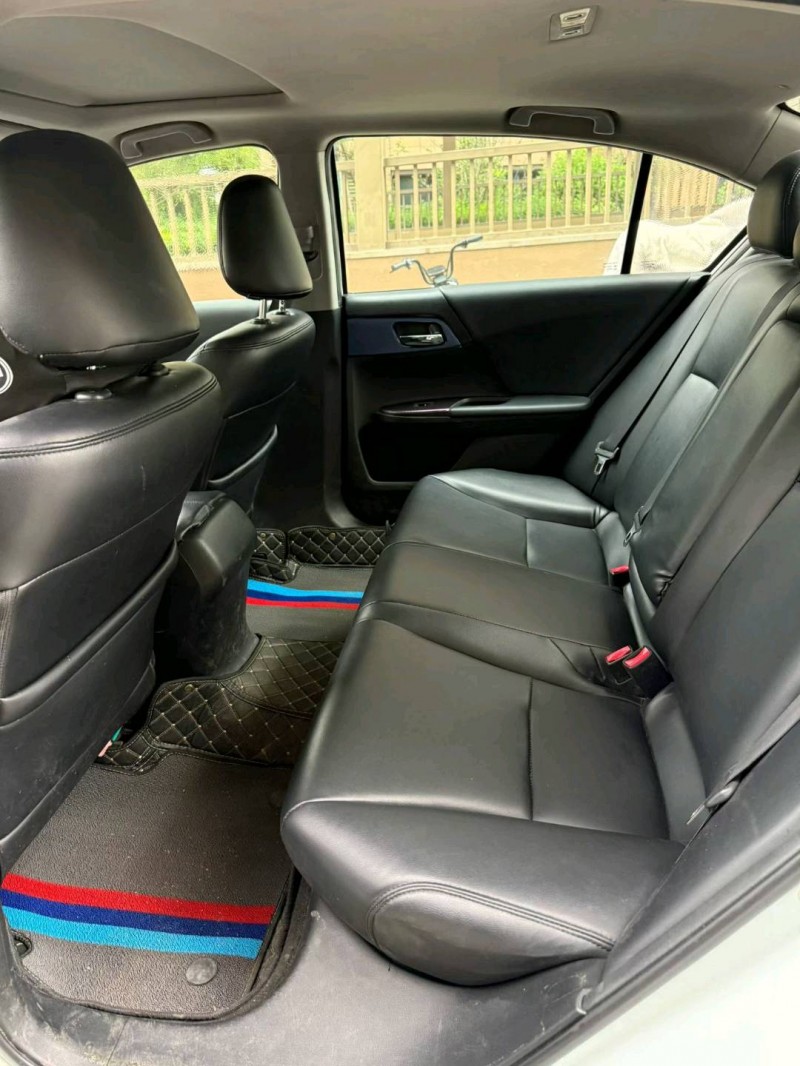 宿迁16年本田雅阁5