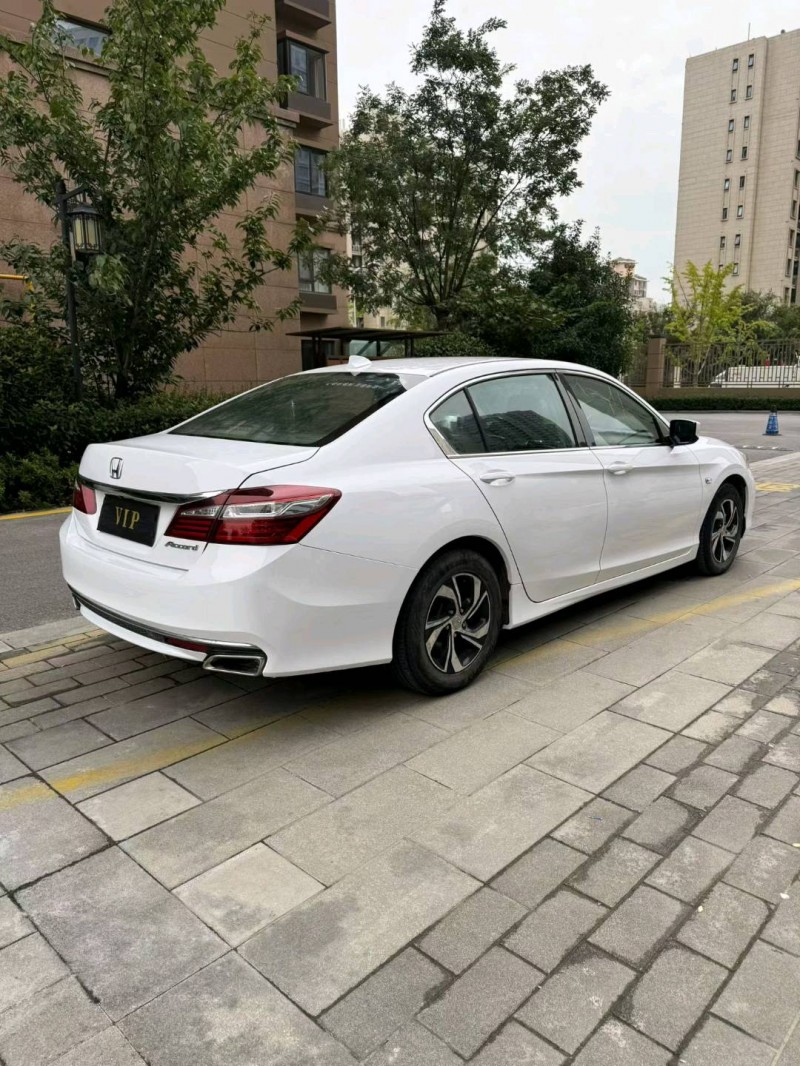 宿迁16年本田雅阁7