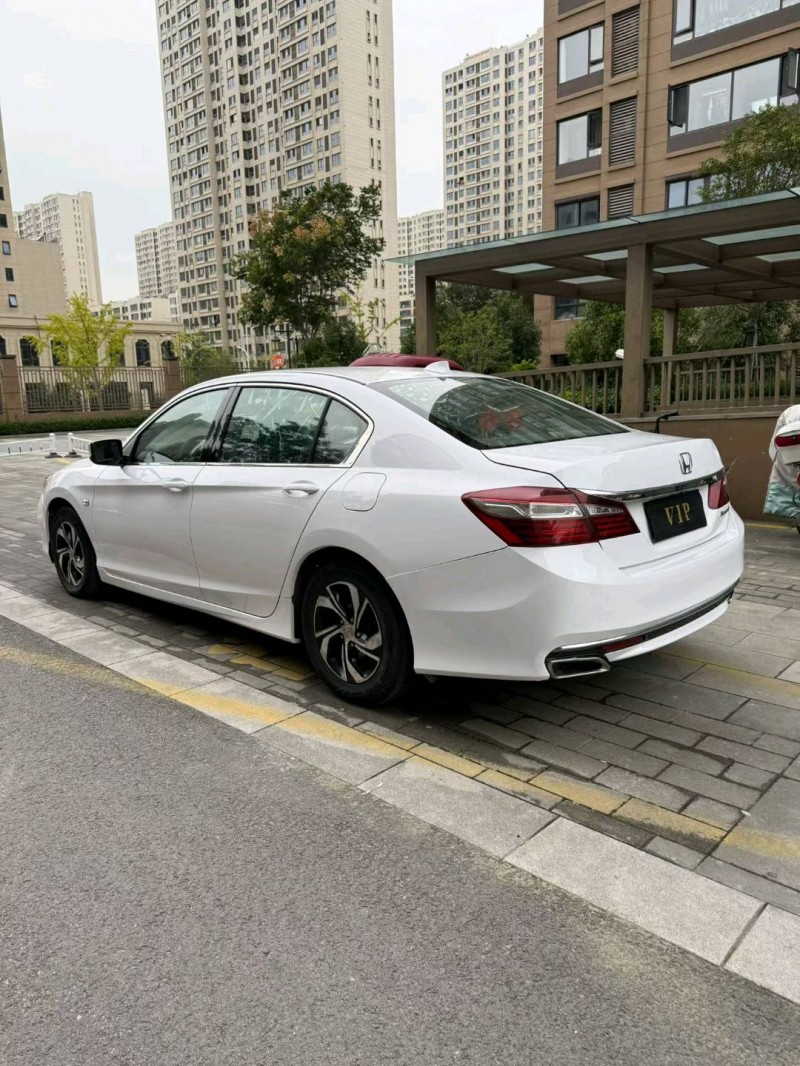 宿迁16年本田雅阁8
