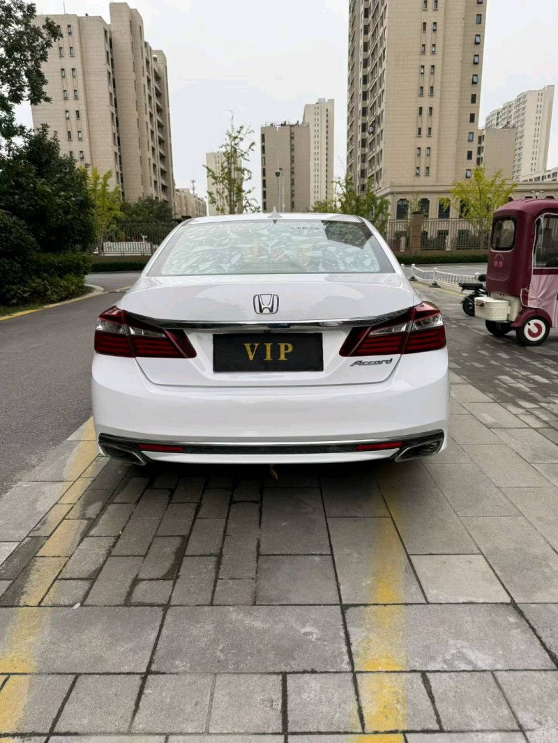 宿迁16年本田雅阁9