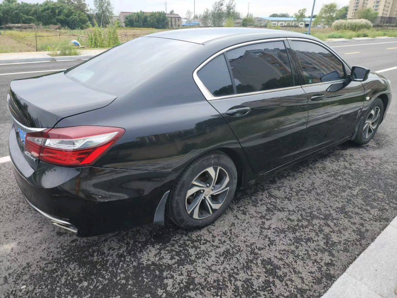 宿迁16年本田雅阁7