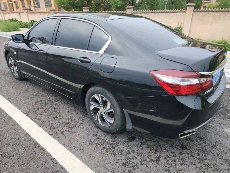 宿迁16年本田雅阁8