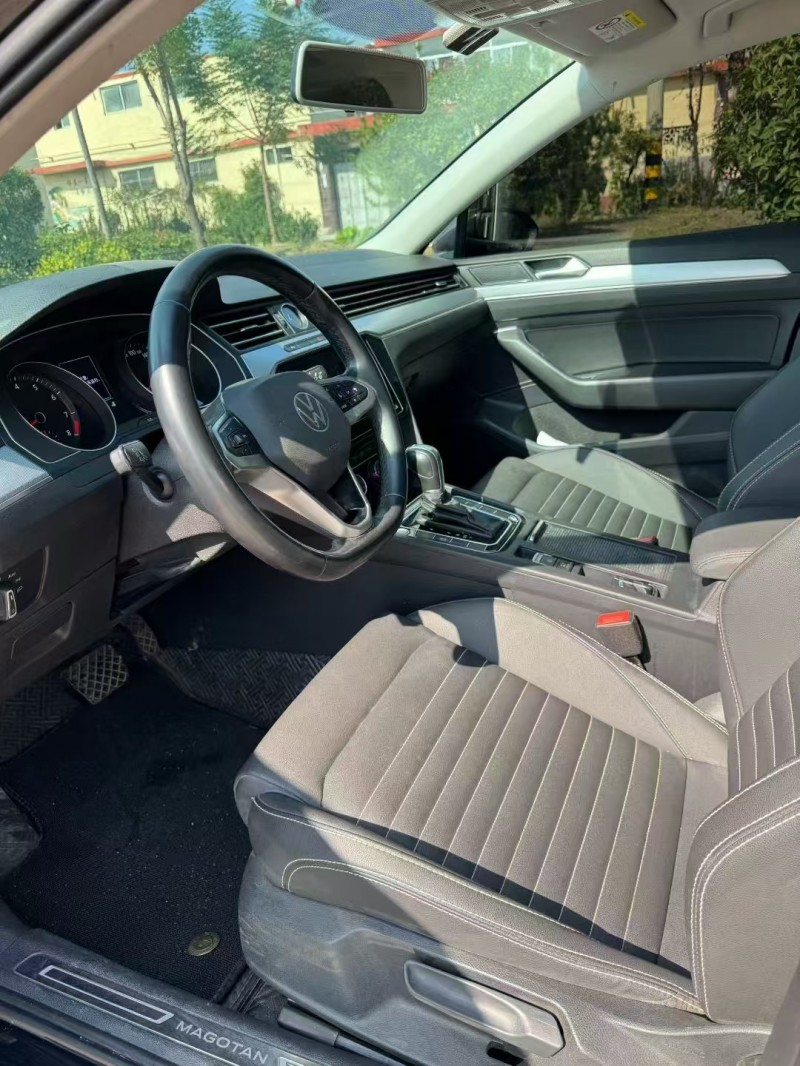 枣庄21年大众迈腾4