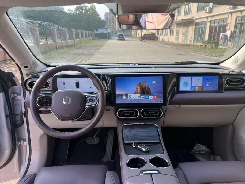 江门23年零跑汽车C116