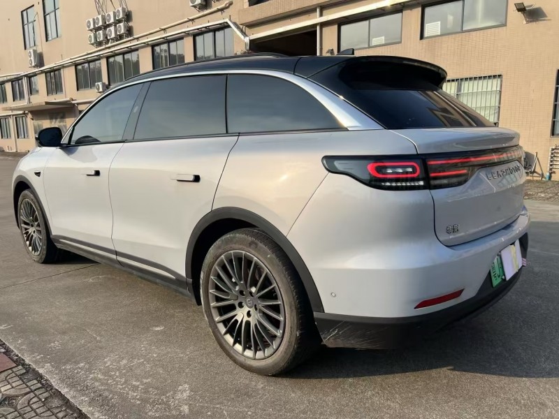 江门23年零跑汽车C117