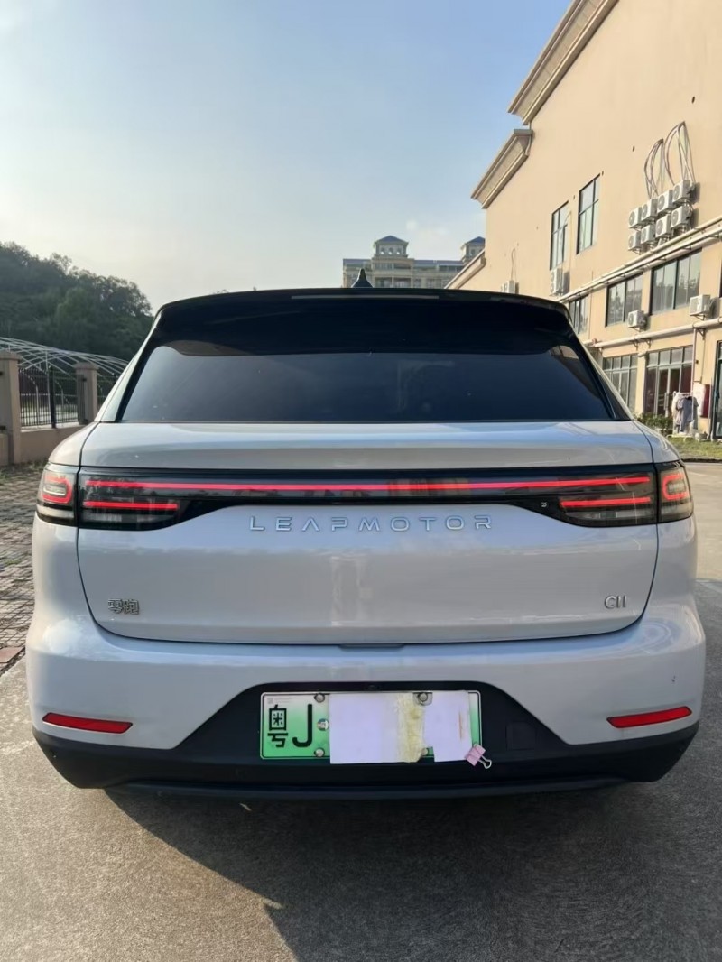 江门23年零跑汽车C119