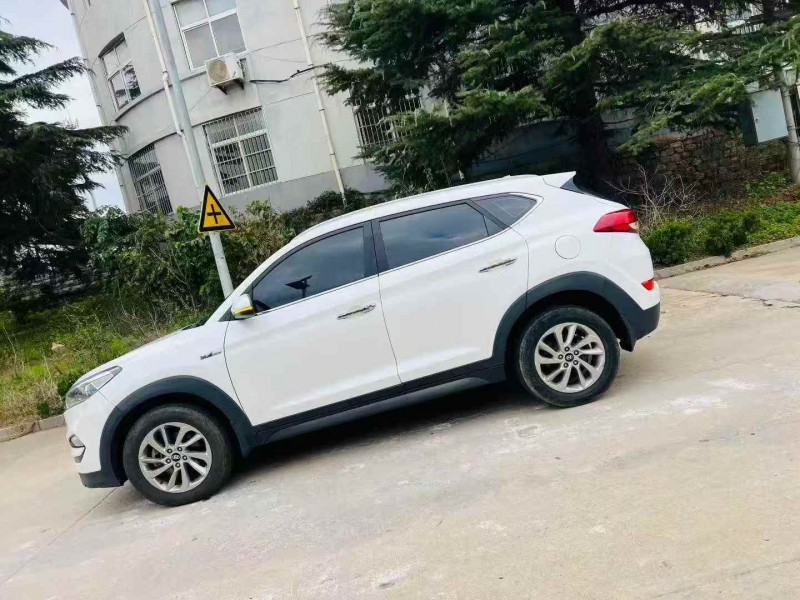 青岛17年现代途胜3