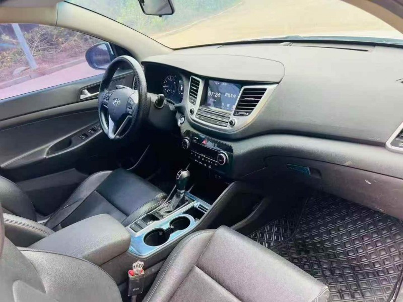 青岛17年现代途胜4