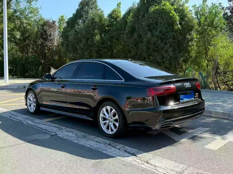 济宁18年奥迪A6L8