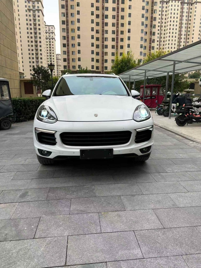 邯郸15年保时捷卡宴1