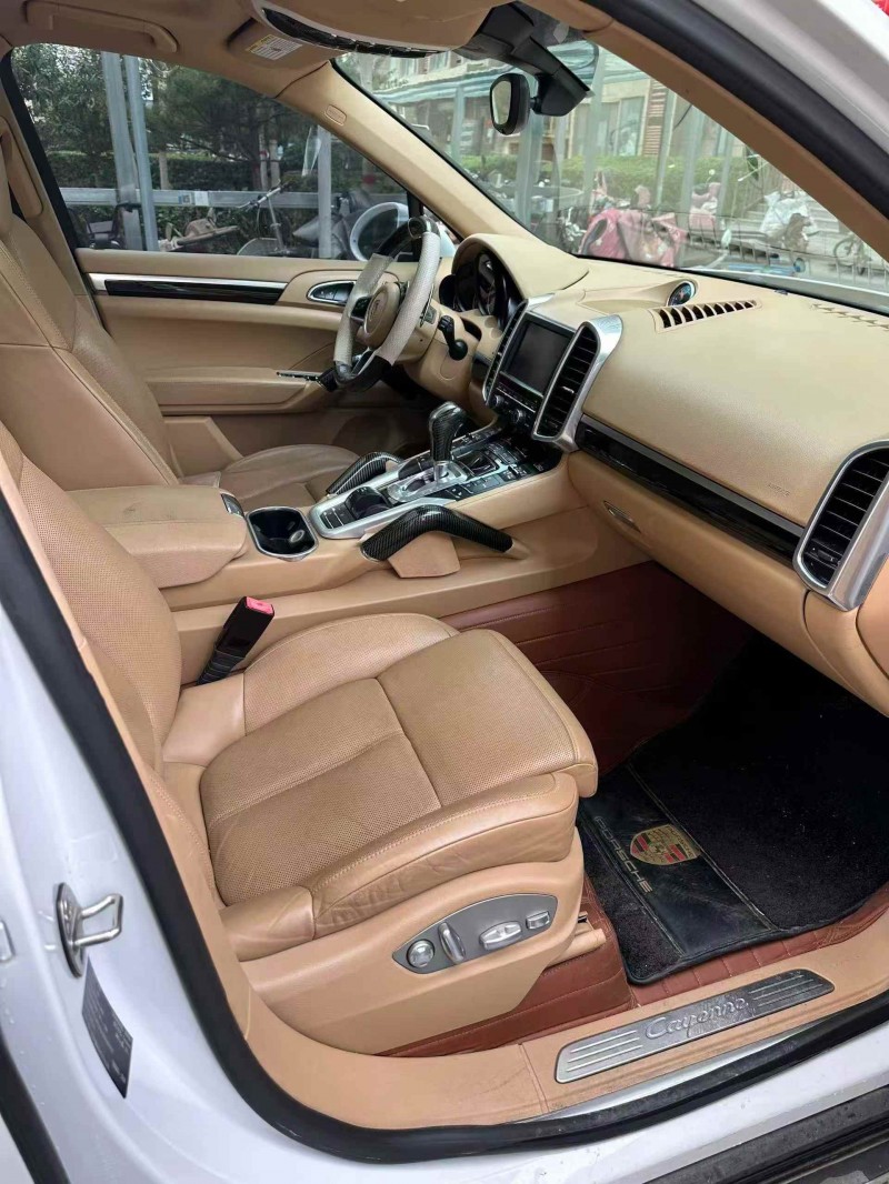 邯郸15年保时捷卡宴4