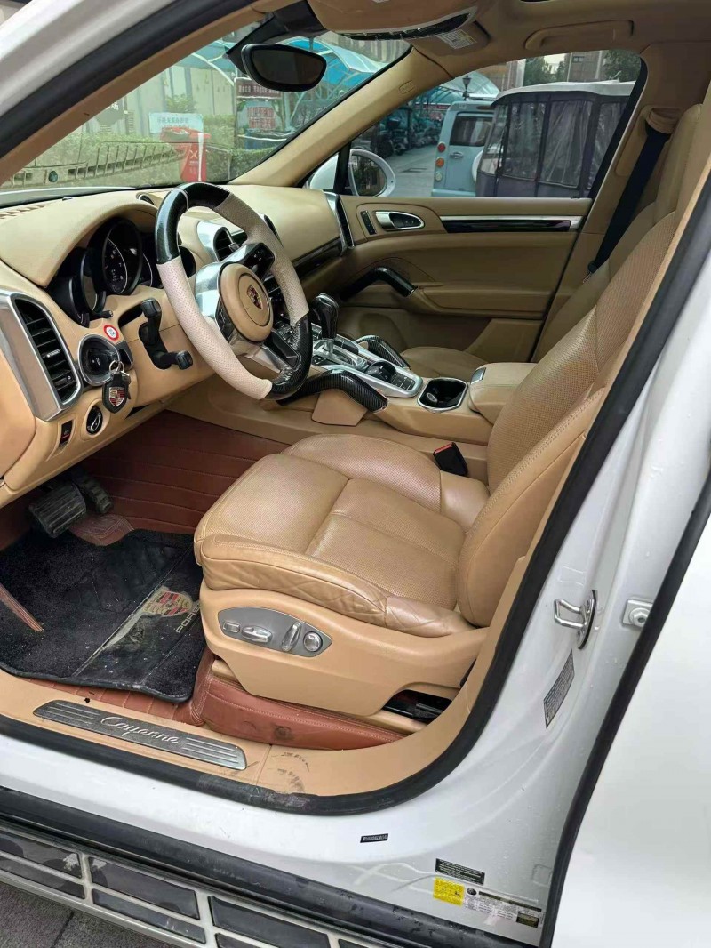 邯郸15年保时捷卡宴5