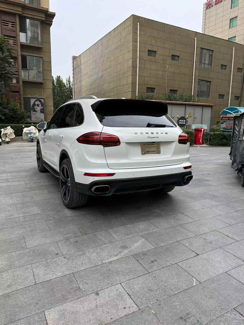 邯郸15年保时捷卡宴7