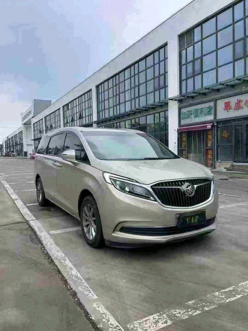 宿迁19年别克GL82