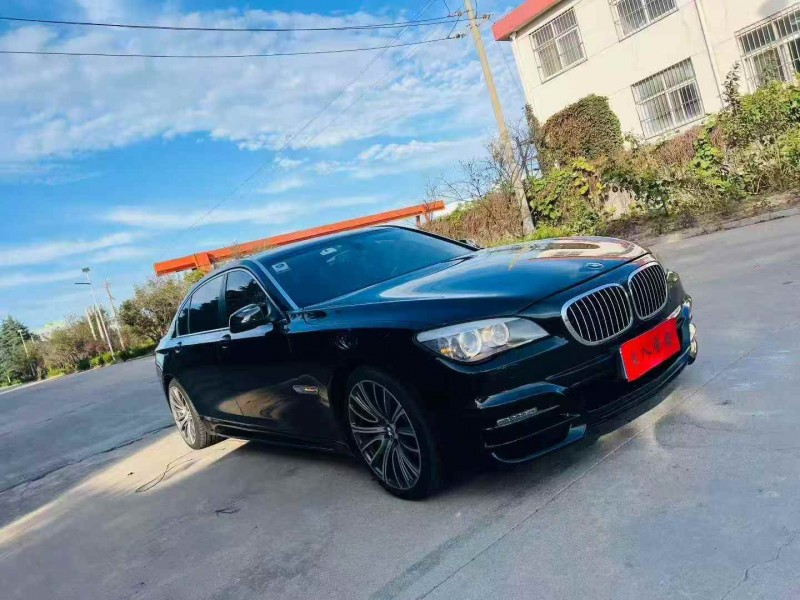 青岛12年宝马7系2