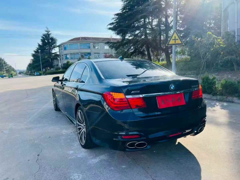 青岛12年宝马7系8