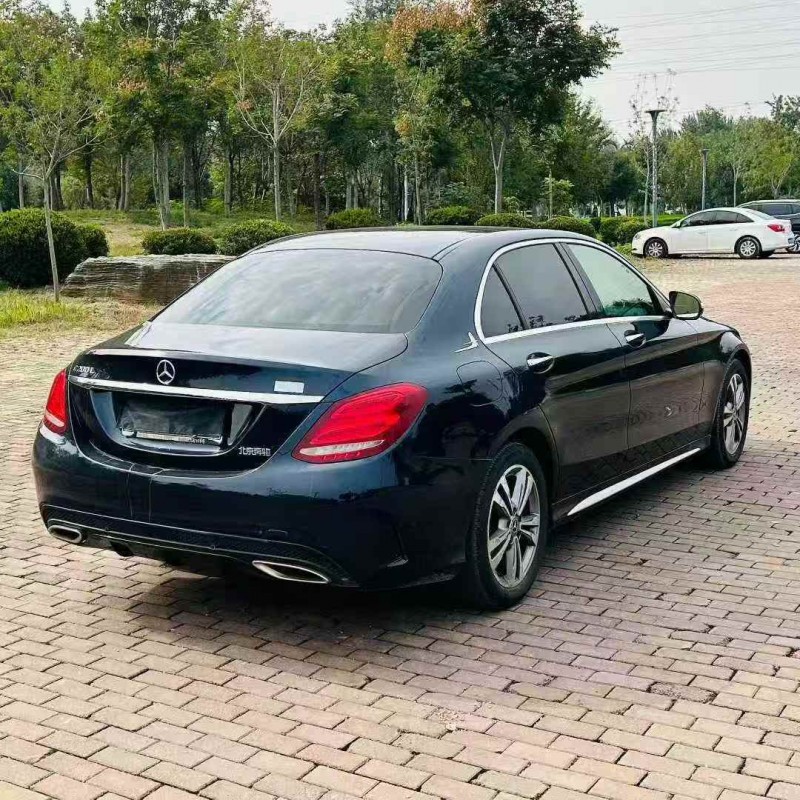 青岛18年奔驰C8