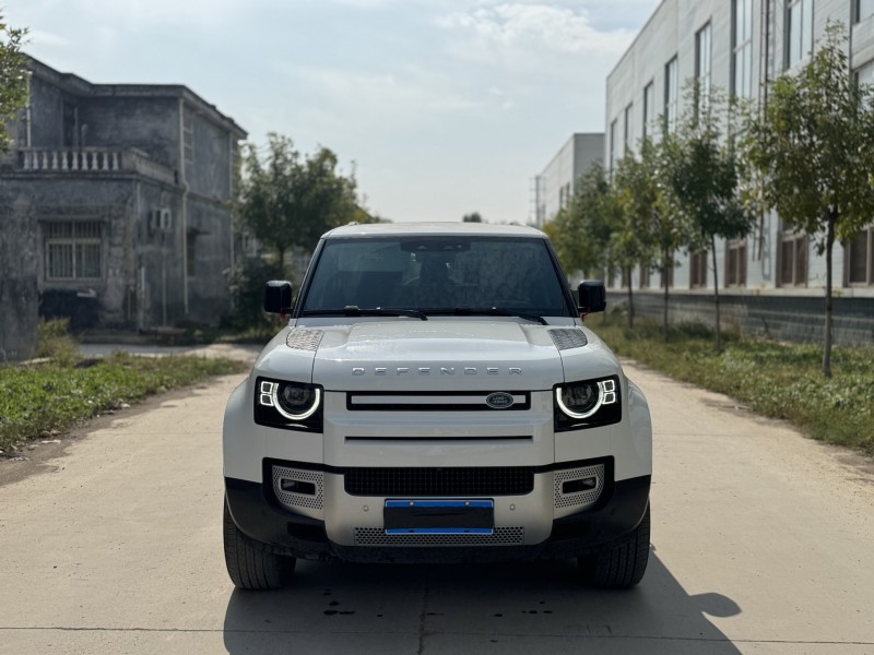 新乡24年路虎卫士1