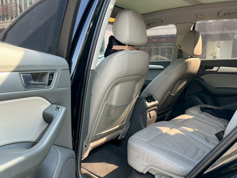 德州17年奥迪Q56