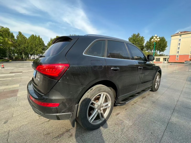 德州17年奥迪Q58